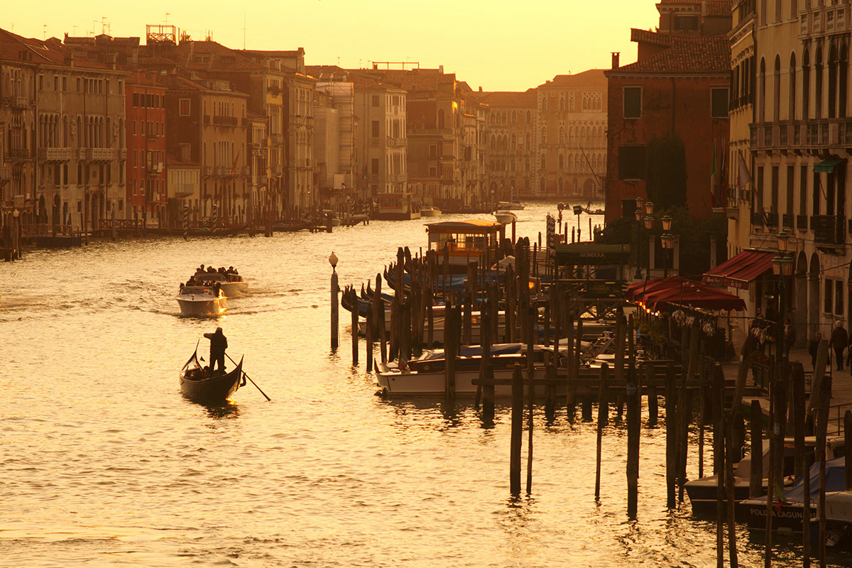 Venezia sunset by Vio Dudau